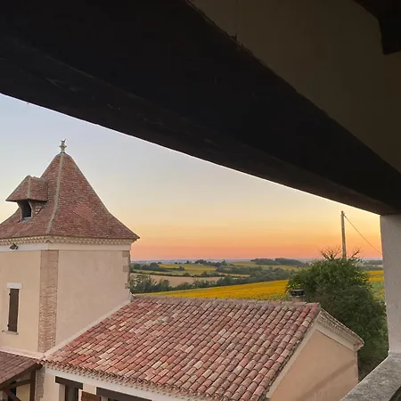 Chateau De Labatut Kır Evi